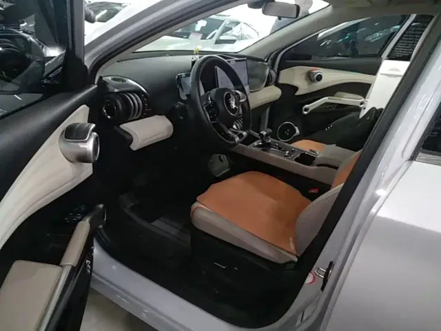 BYD Yuan PLUS — Фото автомобиля 15