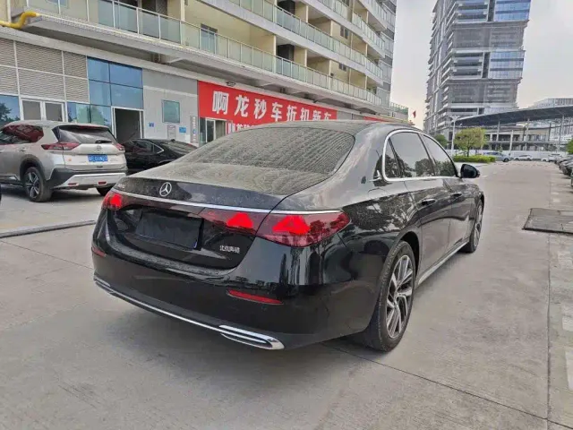 Mercedes-Benz E-Class — Фото автомобиля 5