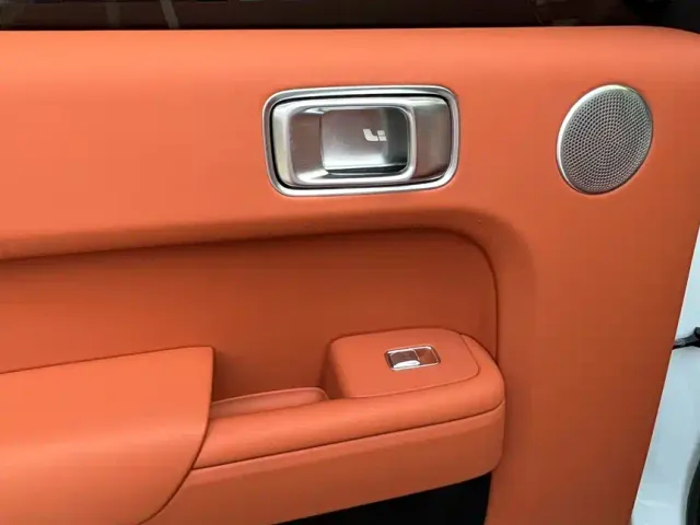 Li Auto L7 — Фото автомобиля 13