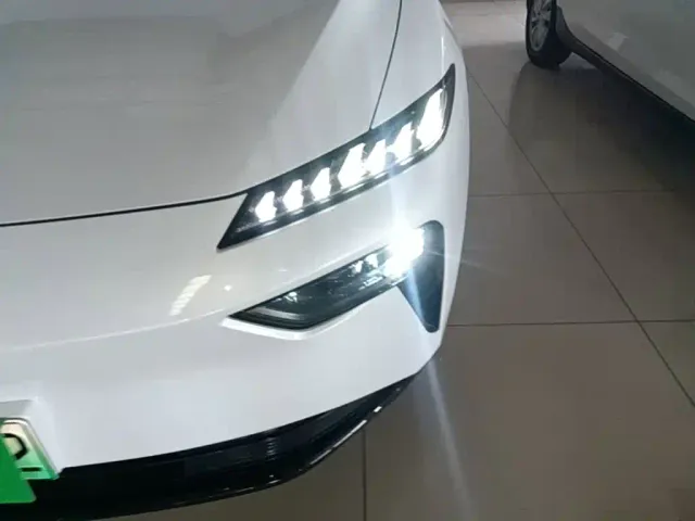 Dongfeng eπ 007 — Фото автомобиля 23