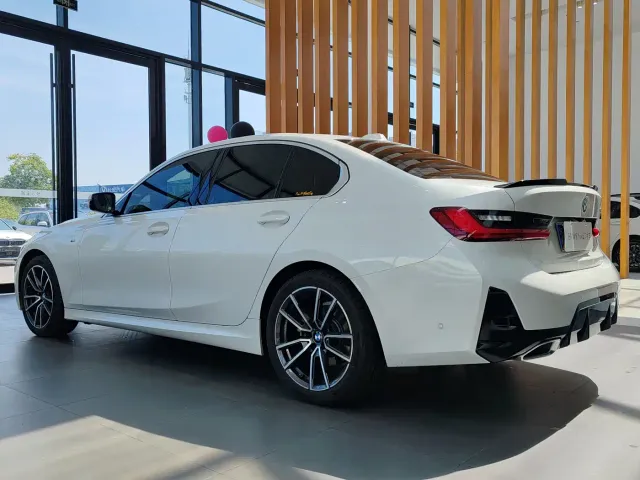 BMW 3 Series — Фото автомобиля 7
