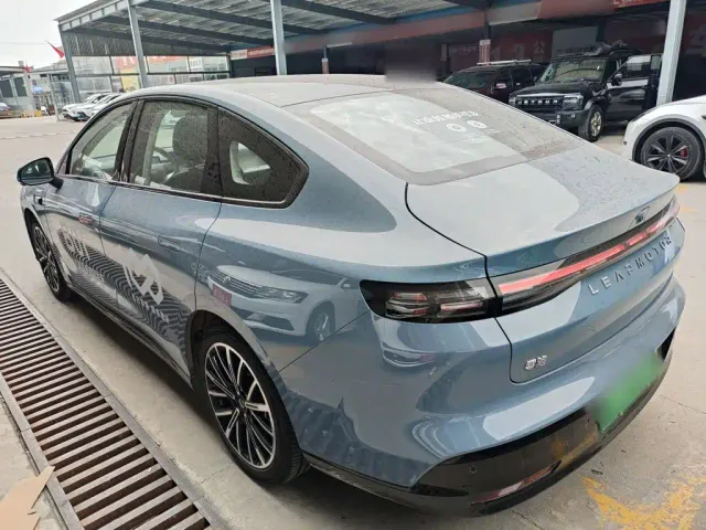Leapmotor B01 — Фото автомобиля 6
