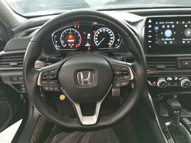 Honda Accord — Фото автомобиля 6