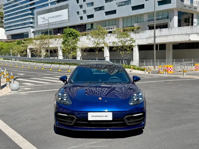 Porsche Panamera — Фото автомобиля 2