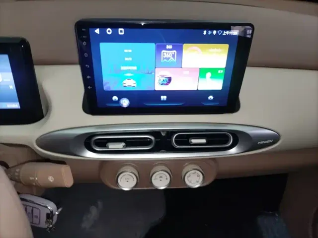 Wuling Hongguang Mini EV — Фото автомобиля 12