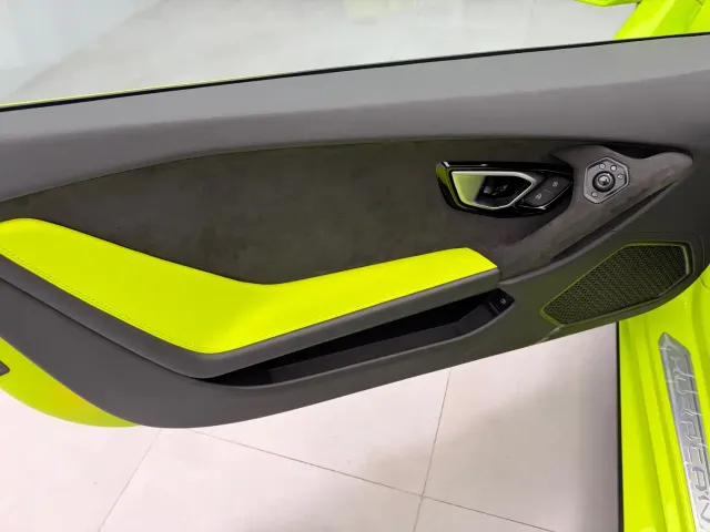 Lamborghini Huracan — Фото автомобиля 4
