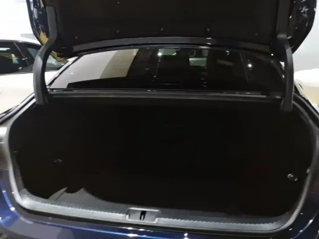 Lexus ES — Фото автомобиля 18