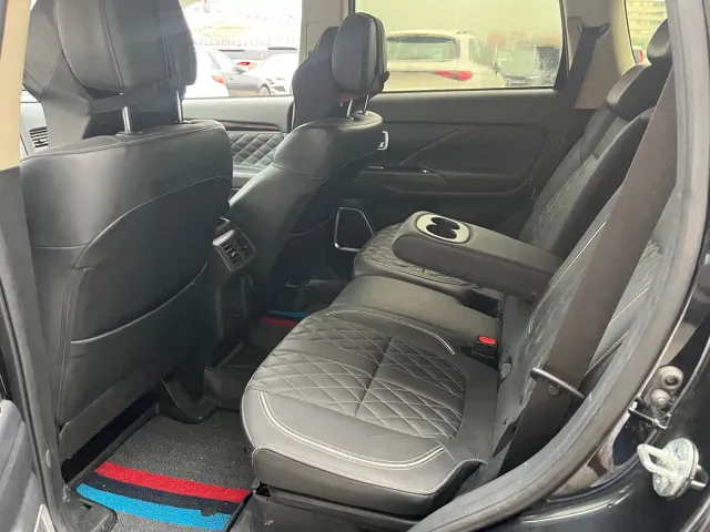 Mitsubishi Outlander — Фото автомобиля 10