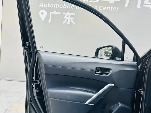 Toyota Frontlander — Фото автомобиля 20