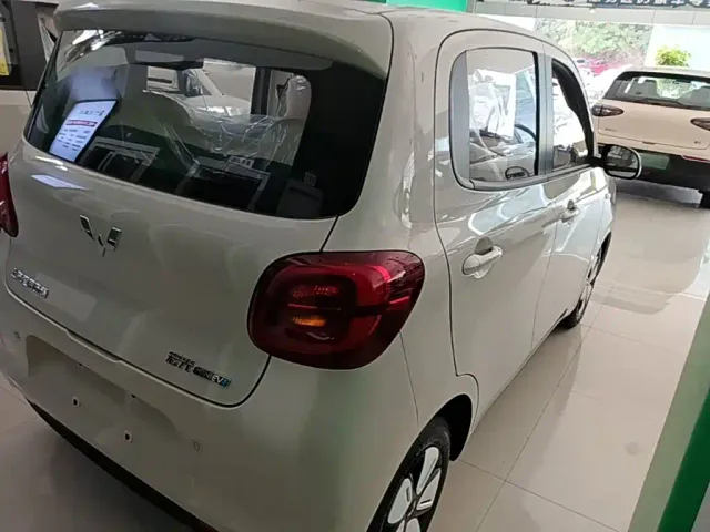 Wuling Hongguang Mini EV — Фото автомобиля 6