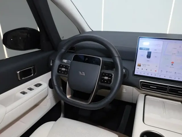 Li Auto MEGA — Фото автомобиля 22