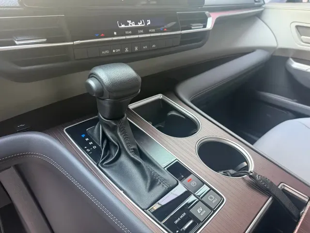 Toyota Granvia — Фото автомобиля 5