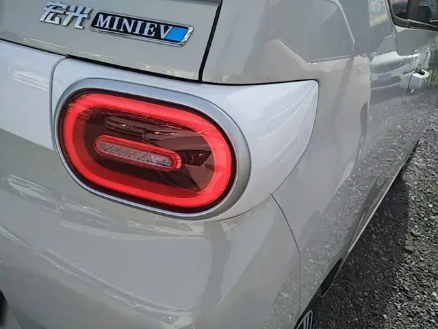 Wuling Hongguang Mini EV — Фото автомобиля 7