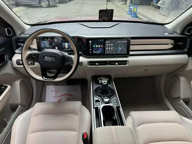 Geely ICON — Фото автомобиля 7