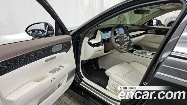 Genesis G90 Бензин 3.5 Turbo e-S/C AWD LWB — Фото автомобиля 10
