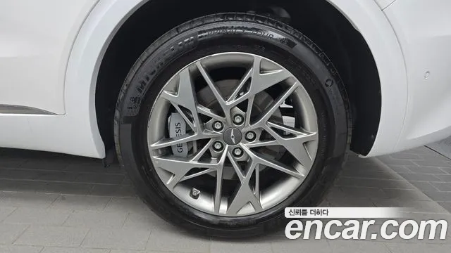Genesis GV70 — Фото автомобиля 6