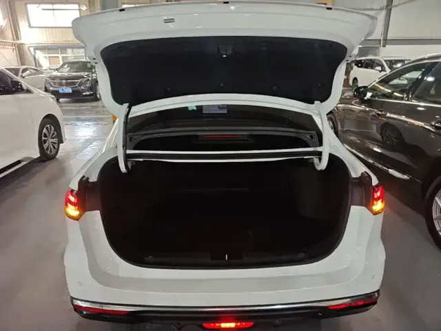 Geely Galaxy Stellar 6 — Фото автомобиля 14