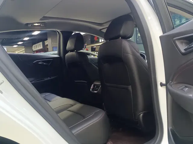 Chevrolet Malibu XL — Фото автомобиля 5