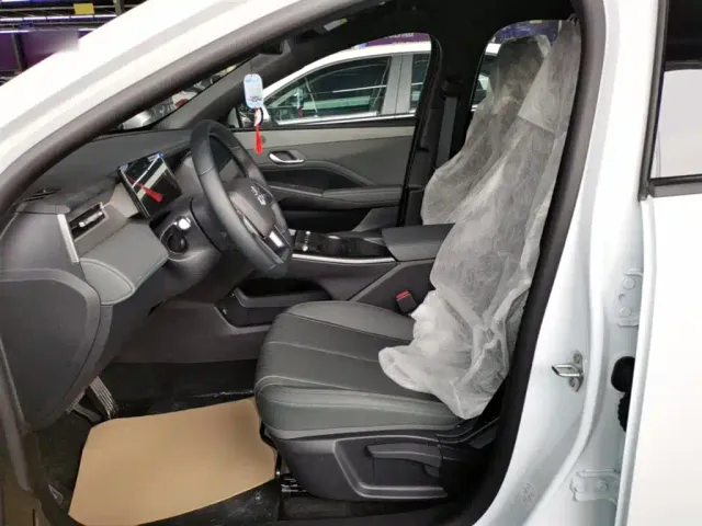 BYD Qin PLUS — Фото автомобиля 14
