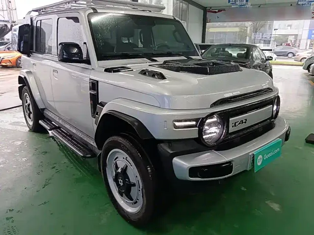 iCAR V23 — Фото автомобиля 3