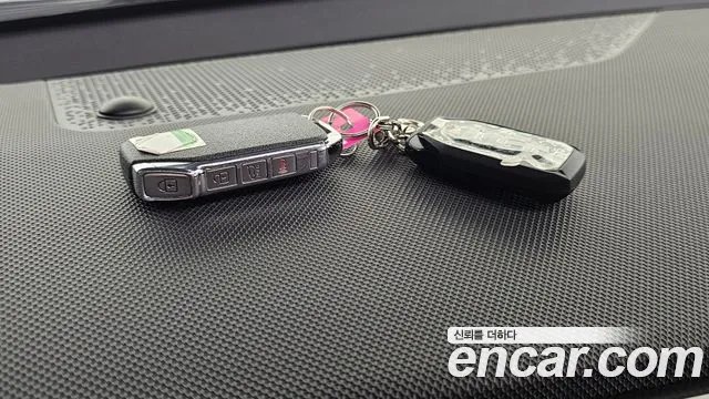 Kia Niro — Фото автомобиля 25