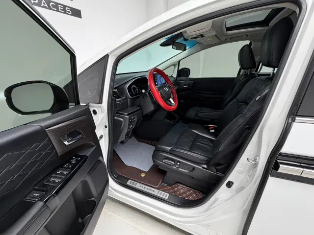 Honda Elysion — Фото автомобиля 15