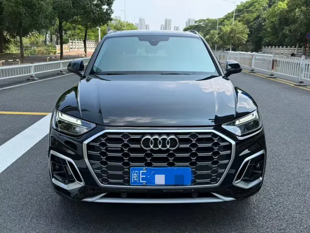 Audi Q5L — Фото автомобиля 3