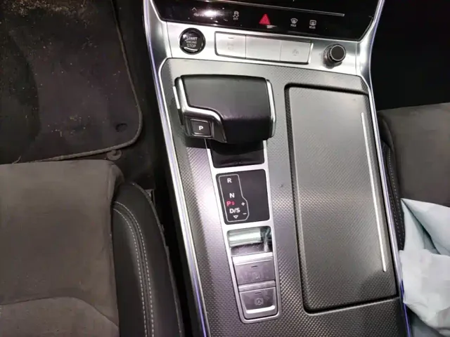 Audi A6L — Фото автомобиля 13