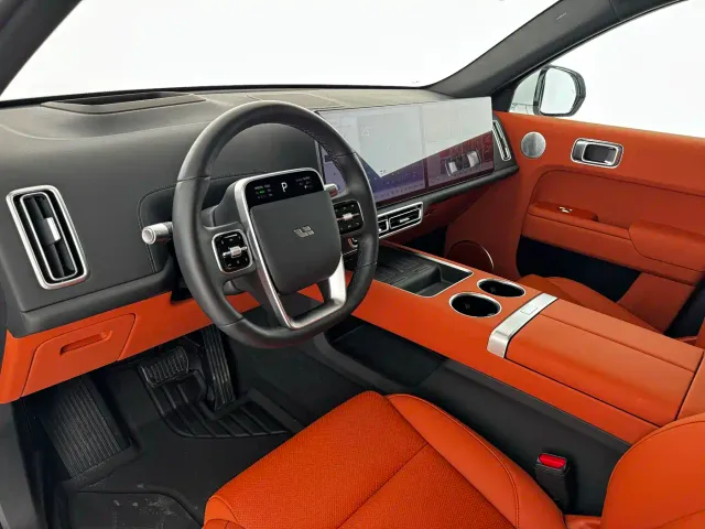 Li Auto L7 — Фото автомобиля 5