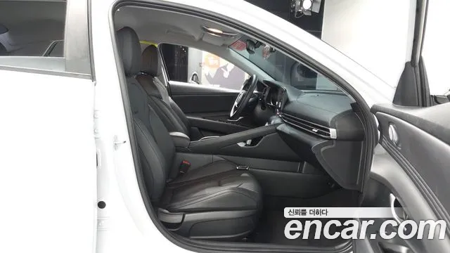 Hyundai AVANTE Avante (CN7) — Фото автомобиля 25