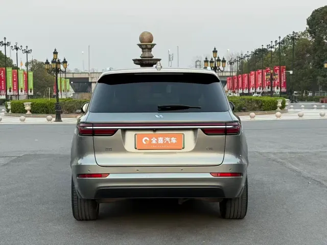 Li Auto ONE — Фото автомобиля 8