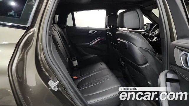 BMW X6 xDrive40i M Sport — Фото автомобиля 12