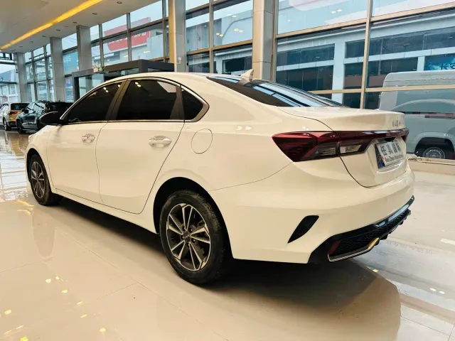 Kia K3 — Фото автомобиля 7