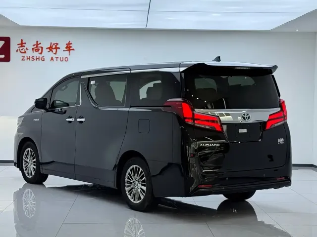 Toyota Alphard — Фото автомобиля 15