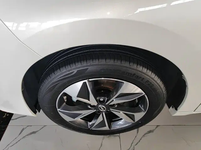 GAC Trumpchi M6 — Фото автомобиля 22