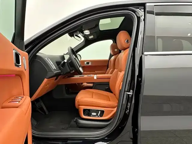 Li Auto L9 — Фото автомобиля 12