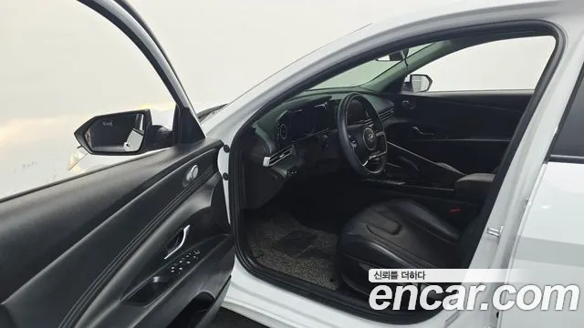 Hyundai AVANTE Avante (CN7) — Фото автомобиля 10