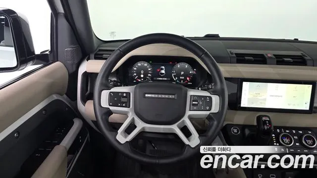 Land Rover Defender — Фото автомобиля 11