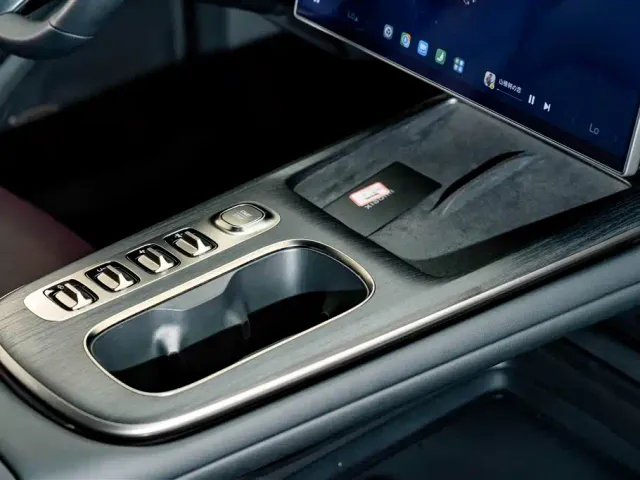 Xiaomi SU7 — Фото автомобиля 20