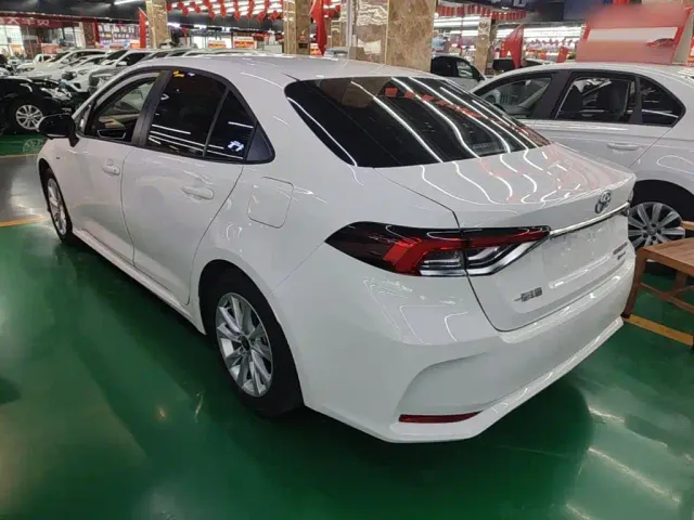 Toyota Corolla — Фото автомобиля 4