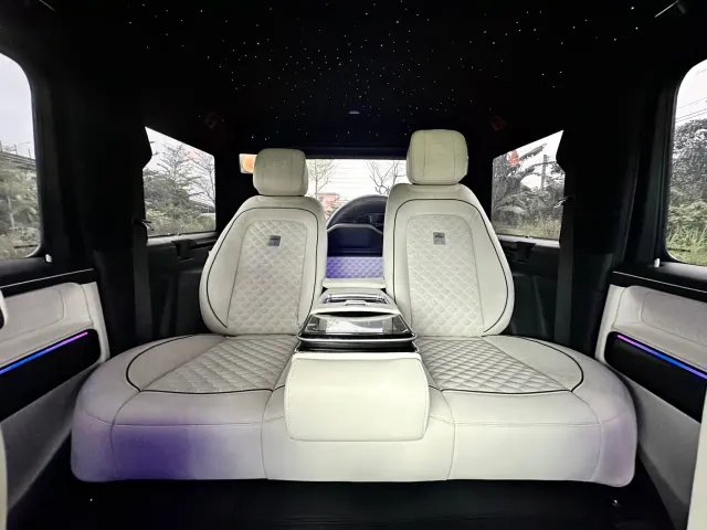 Mercedes-Benz G-Class — Фото автомобиля 22