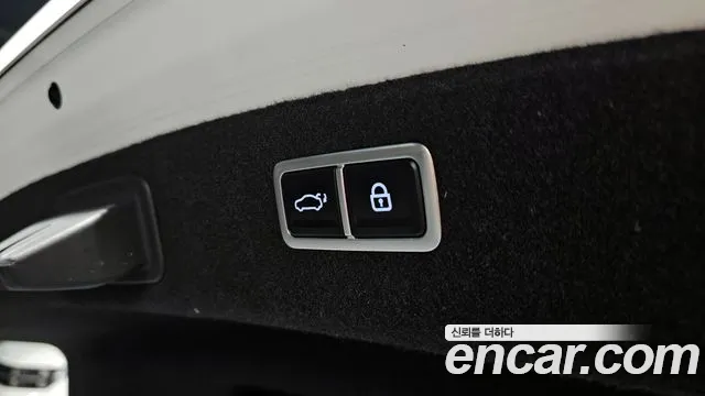 Genesis G80 Electrified G80 (RG3) — Фото автомобиля 15
