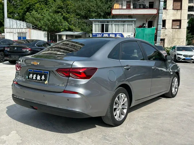Chevrolet Monza — Фото автомобиля 6