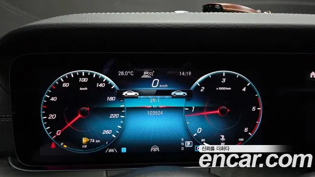 Mercedes-Benz E-Class — Фото автомобиля 7