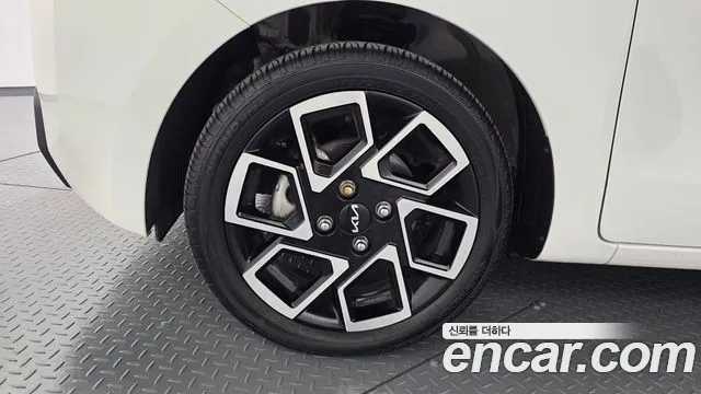 Kia RAY Новый Kia Ray Prestige — Фото автомобиля 5