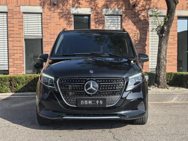 Mercedes-Benz V-Class — Фото автомобиля 2