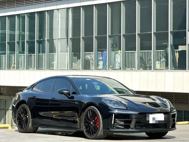 Porsche Panamera — Фото автомобиля 3