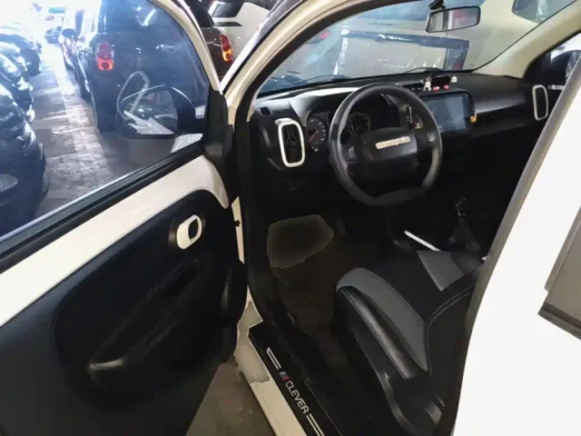 Roewe Clever — Фото автомобиля 15