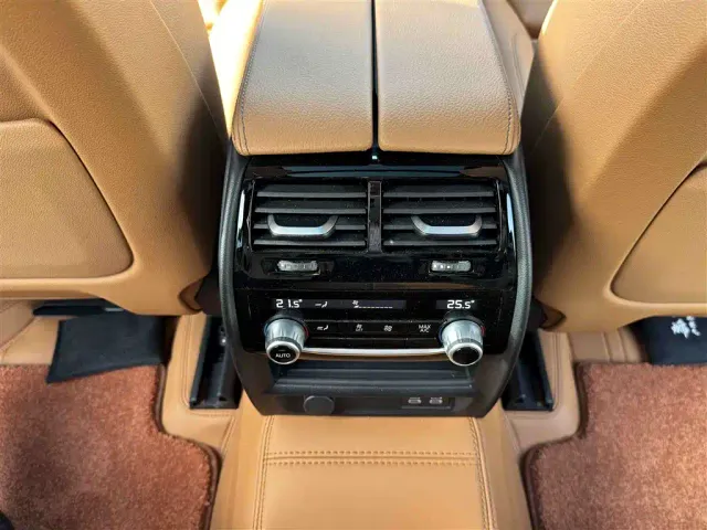 BMW 6 Series Gran Turismo — Фото автомобиля 11