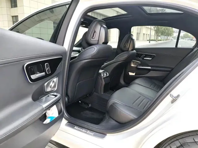 Mercedes-Benz C-Class — Фото автомобиля 7